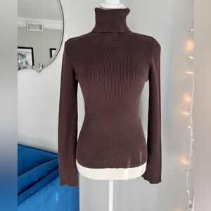 American Eagle Outfitters brown turtleneck 🤎